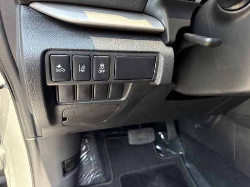Used 2023 Mitsubishi Eclipse Cross SE AWD/4WD image 18