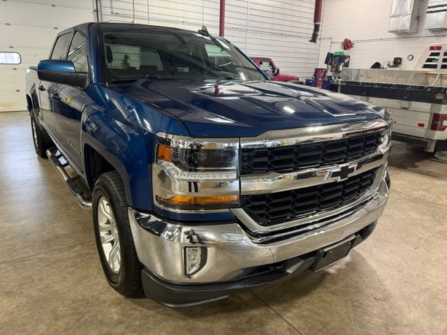 Used 2017 Chevrolet Silverado 1500 LT w/ All Star Edition AWD/4WD image 1