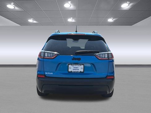 Used 2021 Jeep Cherokee Latitude Plus FWD image 8