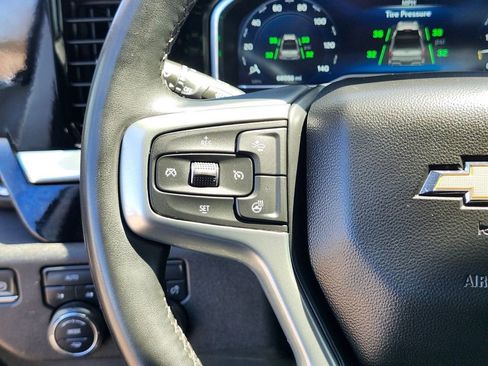 Used 2023 Chevrolet Silverado 1500 LT AWD/4WD image 26