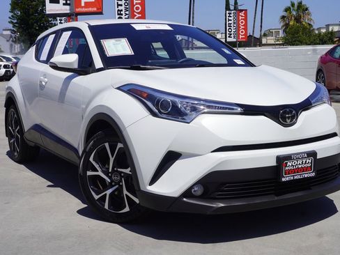 Certified 2018 Toyota C-HR XLE FWD image 2