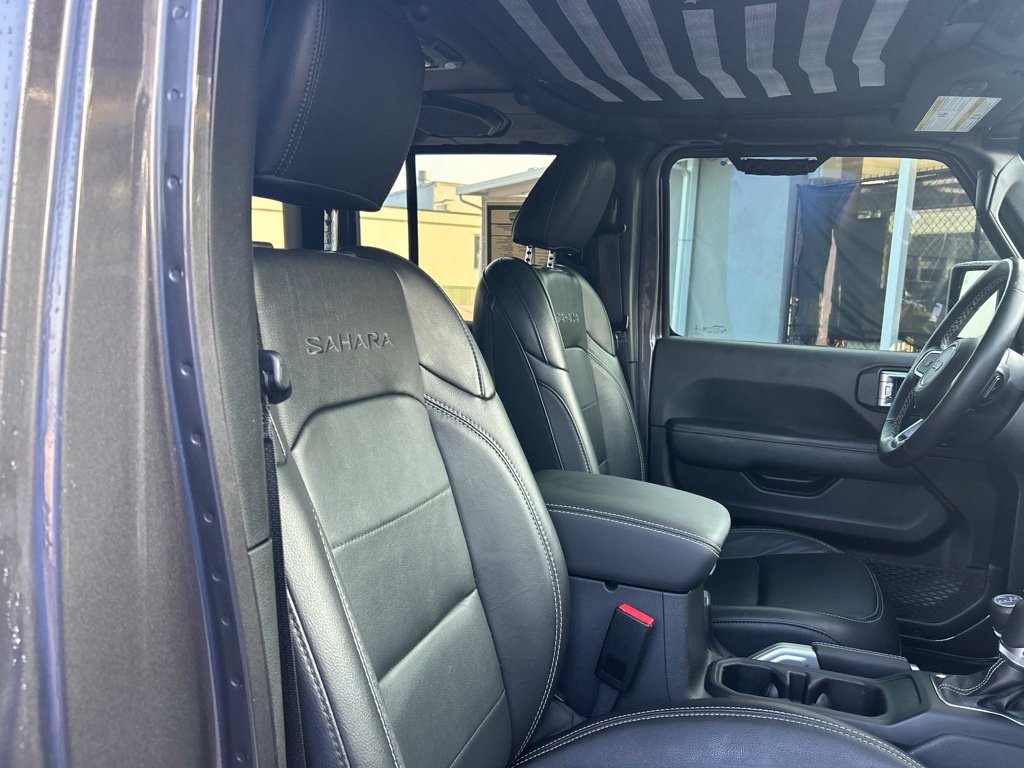 Used 2022 Jeep Wrangler Unlimited Sahara w/ LED Lighting Group AWD/4WD image 23