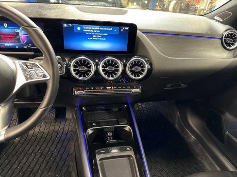 Certified 2025 Mercedes-Benz GLA 250 4MATIC image 18