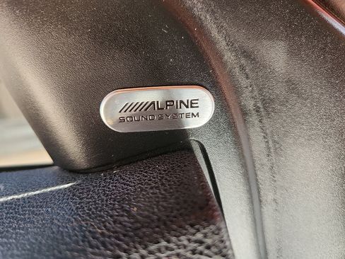 Used 2023 Chrysler 300 Touring L w/ Comfort Group RWD image 14