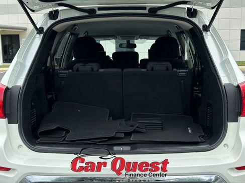 Used 2020 Nissan Pathfinder SV image 15