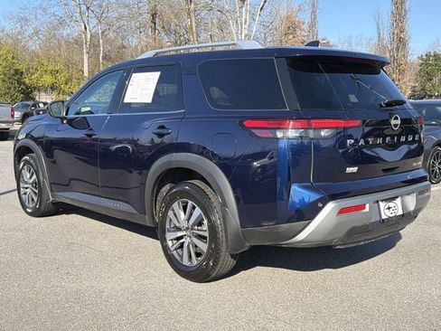 Used 2022 Nissan Pathfinder SL image 7