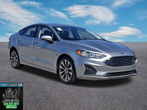Used 2020 Ford Fusion SE AWD/4WD image 3