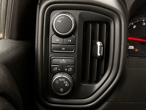 Used 2025 Chevrolet Silverado 3500 W/T AWD/4WD image 22