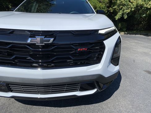 Used 2026 Chevrolet Equinox RS FWD image 14