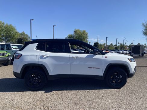 Used 2023 Jeep Compass Trailhawk w/ Trailer Tow Group AWD/4WD image 6