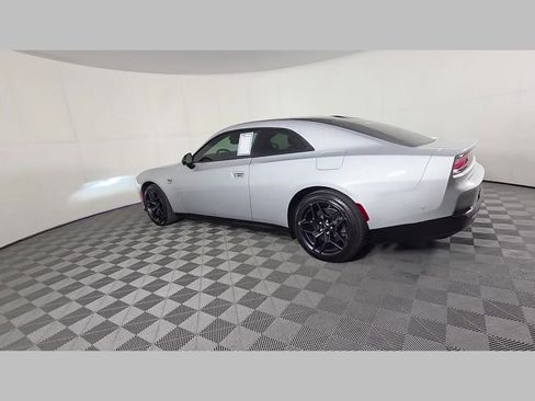 Used 2024 Dodge Charger Daytona R/T w/ Plus Group AWD/4WD image 47