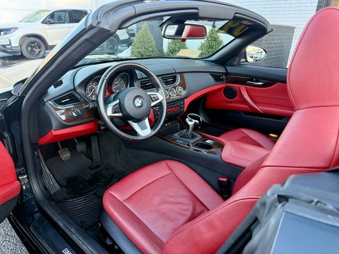 Used 2009 BMW Z4 sDrive30i image 18