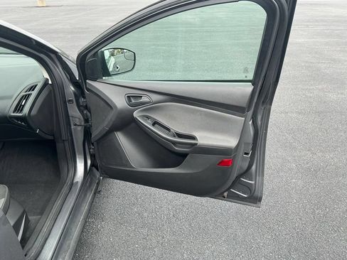 Used 2012 Ford Focus SE w/ Interior Protection Pkg FWD image 26