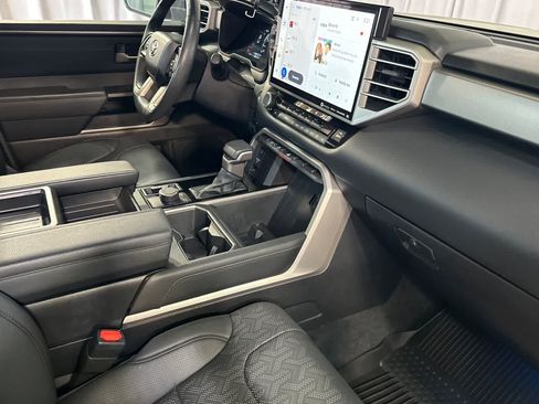 Used 2024 Toyota Tundra Limited AWD/4WD image 17
