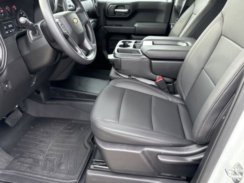 Used 2025 Chevrolet Silverado 1500 W/T w/ WT Value Package image 10
