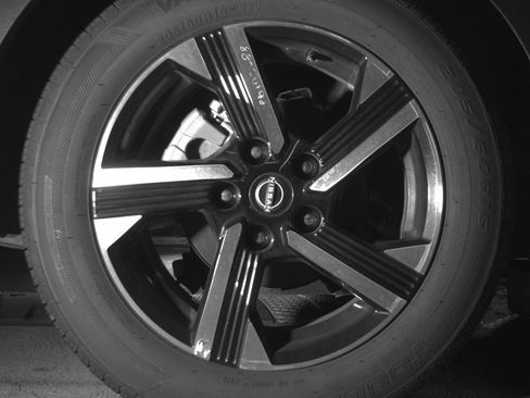 Used 2025 Nissan Sentra SV FWD image 15