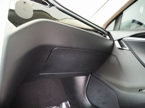 Used 2014 Tesla Model S 60 image 41