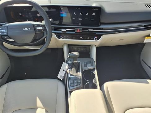New 2026 Kia Sportage EX w/ EX Panorama Roof Package FWD image 6