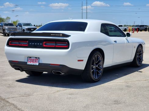Used 2023 Dodge Challenger R/T Scat Pack RWD image 5
