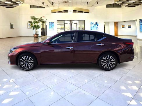 Certified 2023 Nissan Altima 2.5 SV image 4