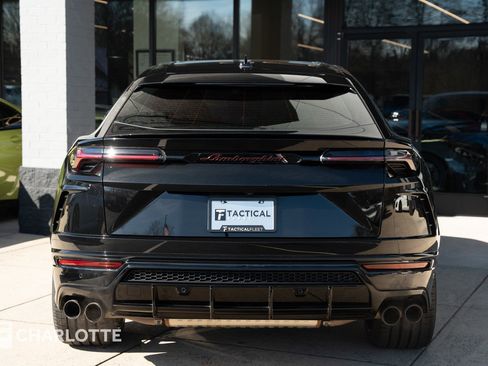 Used 2021 Lamborghini Urus image 13