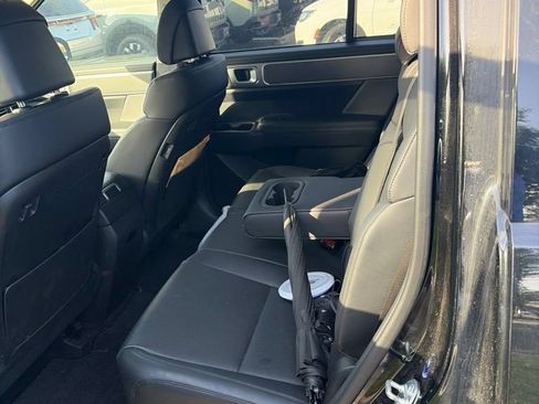 Used 2024 Hyundai Santa Fe SEL FWD image 11
