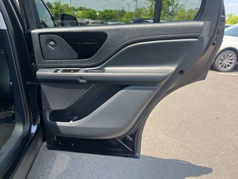 Used 2026 Lincoln Aviator Reserve AWD/4WD image 18