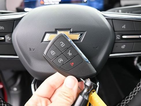 New 2026 Chevrolet Blazer EV LT AWD/4WD image 32