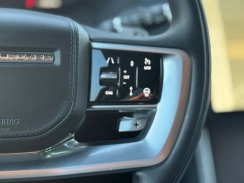 Certified 2025 Land Rover Range Rover SE AWD/4WD image 24