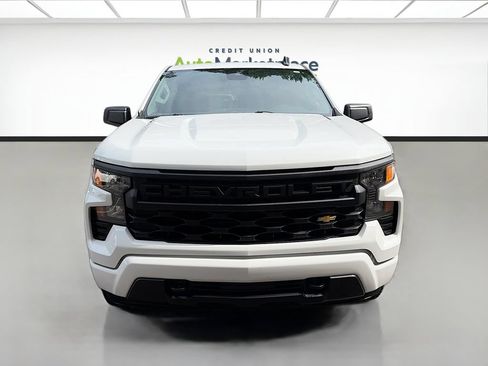 Used 2025 Chevrolet Silverado 1500 Custom AWD/4WD image 2