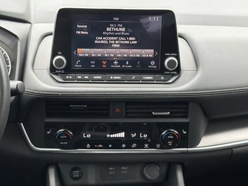 Used 2024 Nissan Rogue SV w/ SV Premium Package FWD image 13