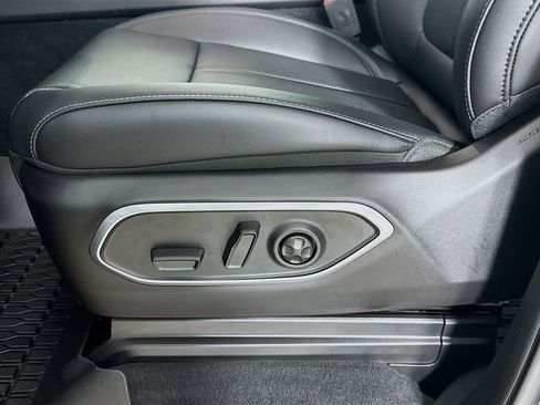New 2026 Jeep Grand Wagoneer 4WD image 23