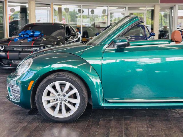 Used 2017 Volkswagen Beetle 1.8T SEL FWD image 15