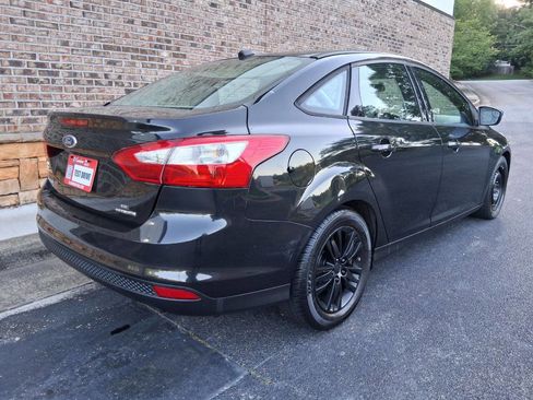 Used 2014 Ford Focus SE FWD image 5
