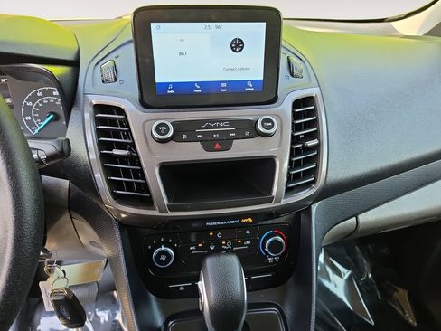 Used 2023 Ford Transit Connect XL FWD image 11
