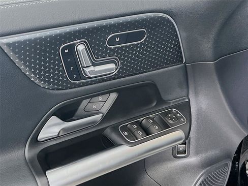 Certified 2024 Mercedes-Benz GLA 250 4MATIC image 18