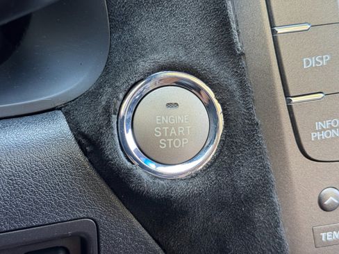 Used 2010 Lexus IS 350C RWD image 22