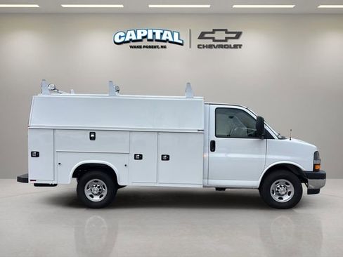 New 2025 Chevrolet Express 3500 w/ Power Convenience Package RWD image 13