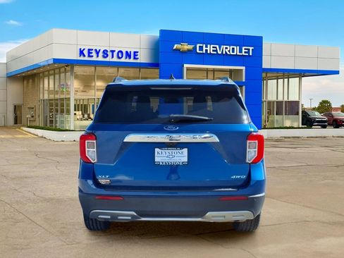 Used 2021 Ford Explorer XLT w/ Equipment Group 202A AWD/4WD image 6