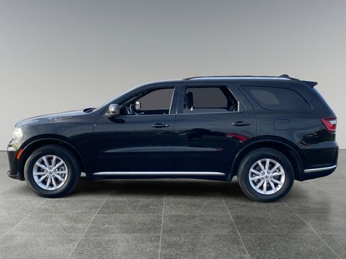Used 2023 Dodge Durango SXT image 2
