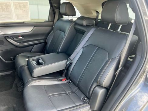 Used 2024 MAZDA CX-90 3.3 Turbo w/ Preferred Plus image 18