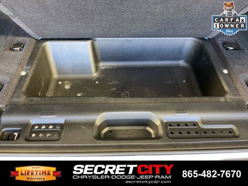 Used 2024 Jeep Wrangler Unlimited AWD/4WD image 31