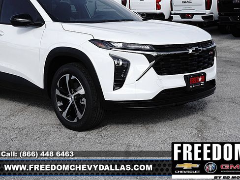 New 2026 Chevrolet Trax RS w/ Driver Confidence Package FWD image 40
