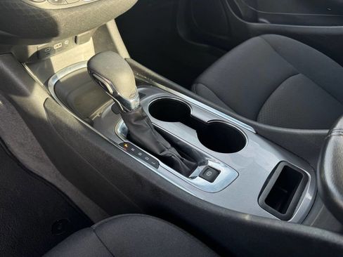 Used 2024 Chevrolet Malibu LT image 25