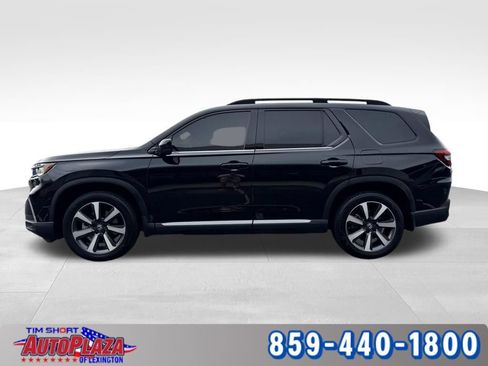 Used 2025 Honda Pilot Touring image 12