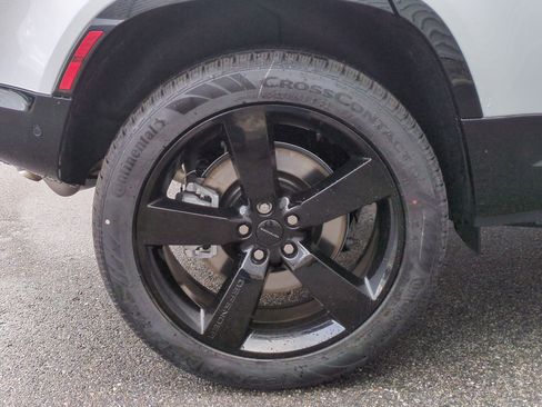 New 2026 Land Rover Defender 110 X-Dynamic SE image 29