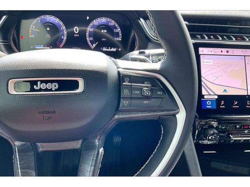 Used 2024 Jeep Grand Cherokee L Limited w/ Luxury Tech Group II AWD/4WD image 21