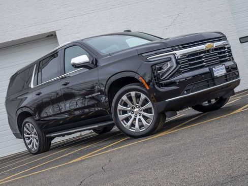 New 2026 Chevrolet Suburban Premier image 3