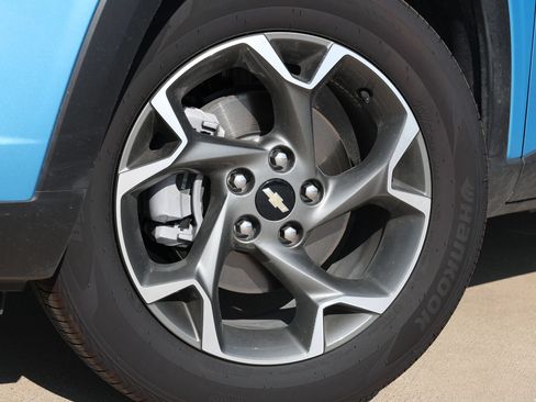 Used 2026 Chevrolet Trax LT w/ Driver Confidence Package FWD image 12
