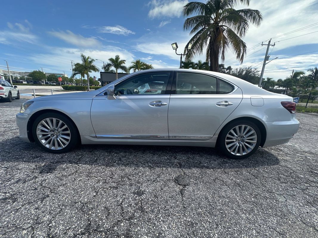 Used 2014 Lexus LS 460 w/ Comfort Package RWD image 8